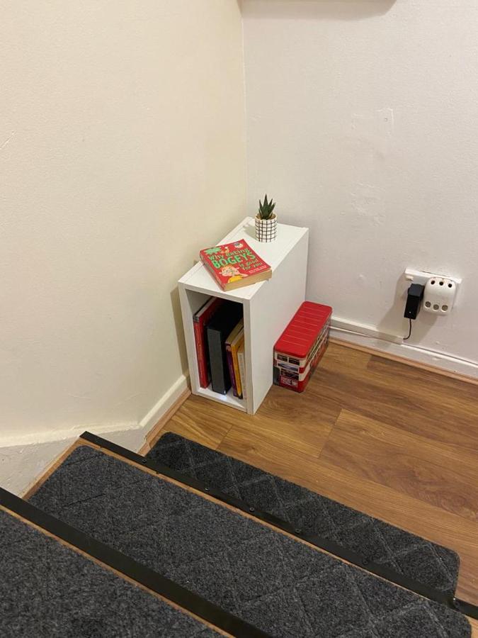 Single And Doubles Rooms Close To Central London Kültér fotó