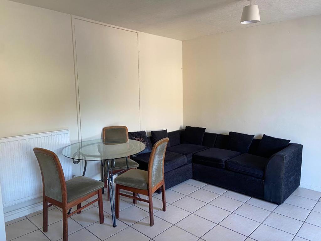 Single And Doubles Rooms Close To Central London Kültér fotó