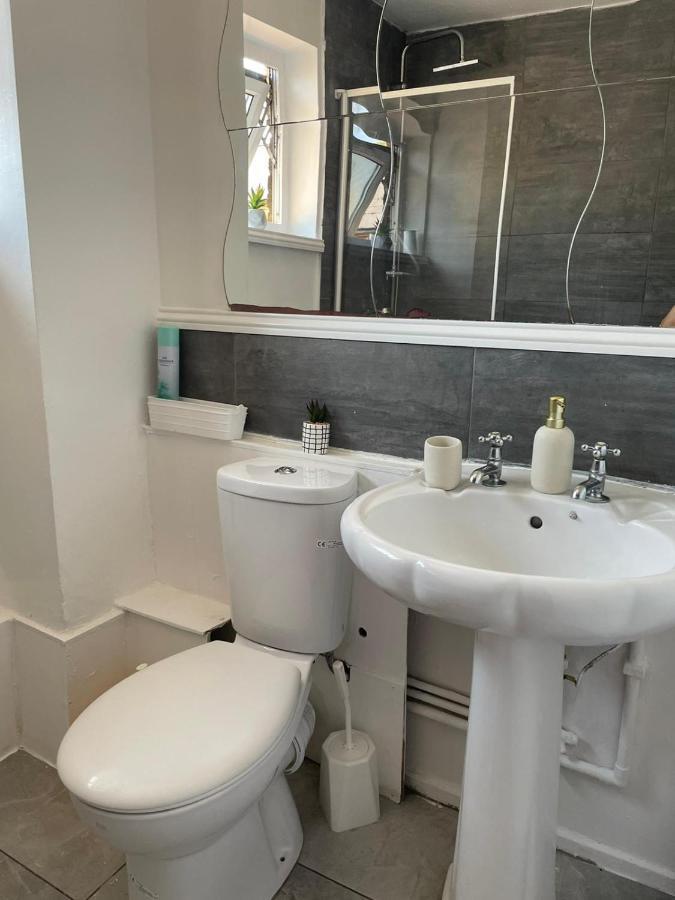 Single And Doubles Rooms Close To Central London Kültér fotó